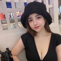 ⭐⭐⭐⭐⭐🐇 資料：可愛 163.E.48kg.25歲 地區：#中部推薦    #甜妹正妹 「床上判若