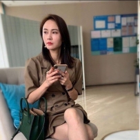 海兒 160.45.C.28歲 御姐兼職口技超厲害很會舔 很好摸 皮膚很好 配合度很高