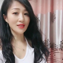 雙雙  160.C.46.36歲  擁有成熟韻味的雙雙散發著媽媽般的氣質魅力，卻又不失風騷小bab