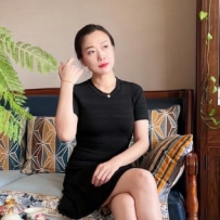 可尼  165.C.47.37歲  想要嘗試一下跟陌生人做愛的感覺 想嘗試的服務：口爆 奶爆 足爆