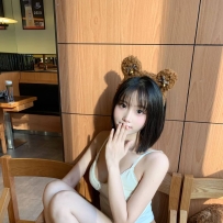 ⭐⭐⭐⭐⭐🐇 資料：沉香  163.D.46kg.24歲 地區：#南部推薦    長腿身姿好   外貌有