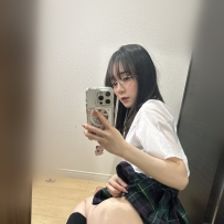 #小隻馬粉嫩學生妹想被哥哥疼愛在床上寵愛現在7000可約